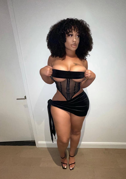 Femme Fatale 2-Piece Skirt Set